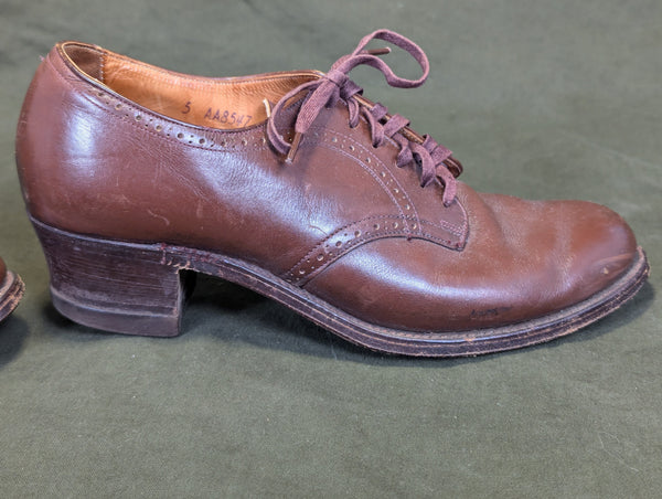 WAC / Nurse Service Shoes (Size 5 AA)