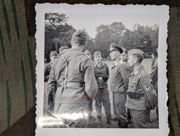 4 Luftwaffe Photos (2 Duplicates)