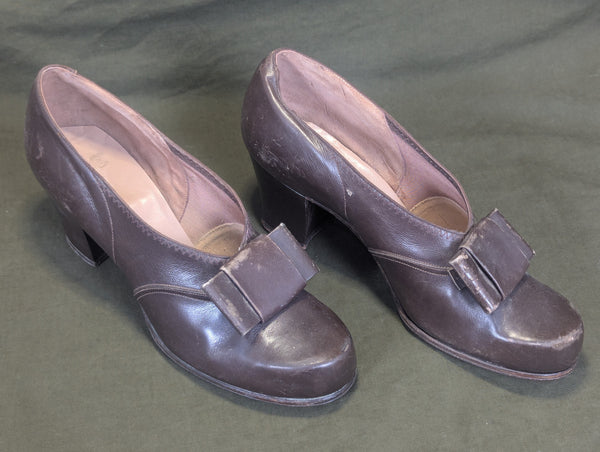 1944 Brown Marine Corps Women's Shoes 8A
