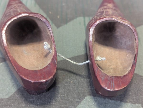 WWI Andenken Lille 1914-16 Tiny Wood Shoes Trench Art
