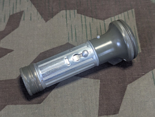 Pertrix 595 Flashlight