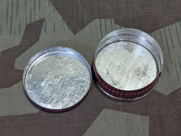 Small Leukoplast Bandage Tin 911