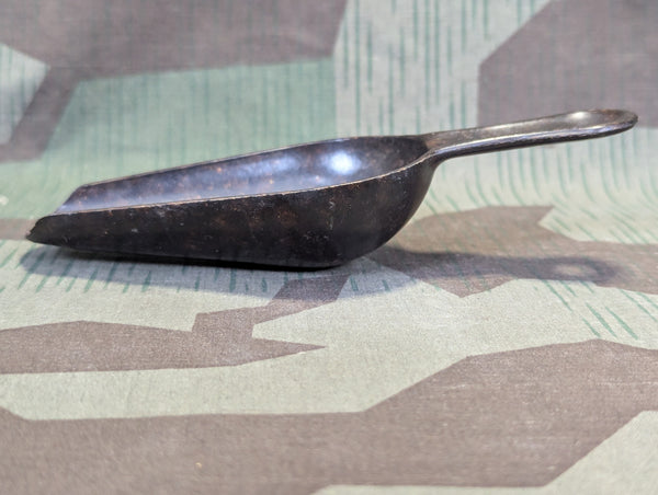 Small Bakelite Scoop