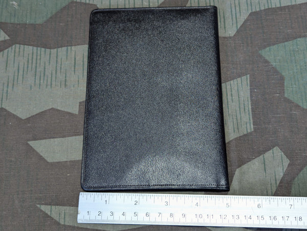 Deadstock Leather Wallet in Box Gebrüder Götz