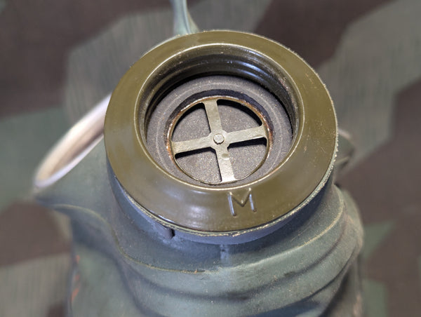 VM40 Volksgasmaske Luftschutz Mens Gas Mask in Box