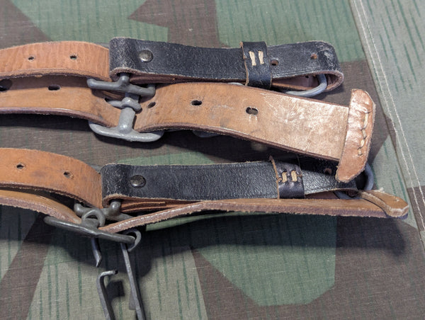 Unissued Tornister Shoulder Straps