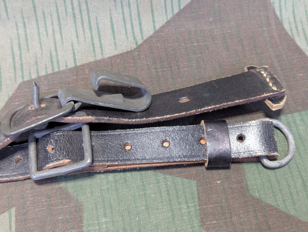 Unissued Tornister Shoulder Straps