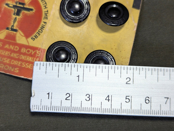 Full Card of Pilcher's Detachable Buttons 6 Buttons 5/8"