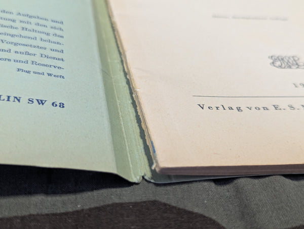 "Wie werde ich Offizier der Luftwaffe?" Book 1941