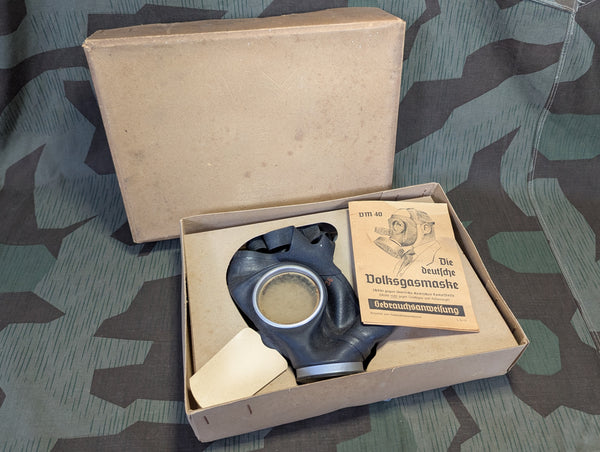 VM40 Volksgasmaske Luftschutz Women's Gas Mask in Box