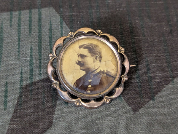 WWI Imperial German Soldier Photo Pin