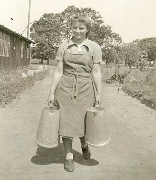 Barracks Water Jug RAD WAL39