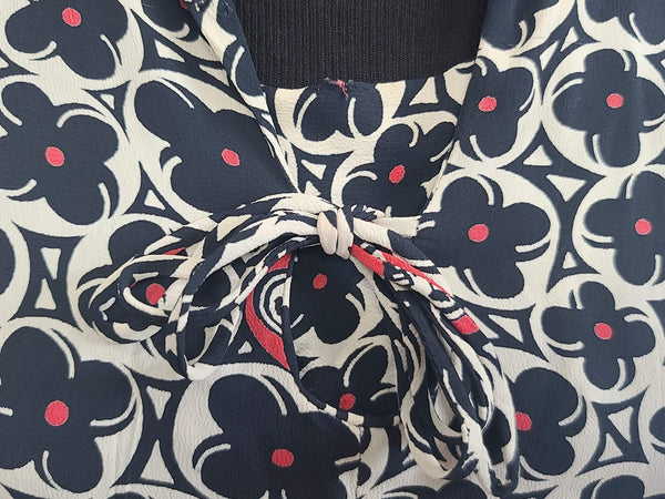 Flower and Person in Archway Novelty Print Dress <br> (B-41" W-28" H-41")