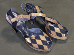 Gold and Black Peep Toe Shoes Sandals (Size 6 1/2 AA)