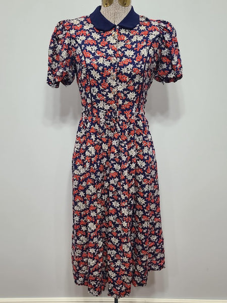 Vintage 1930s / 1940s WWII German Edelweiss Flower Print Dress