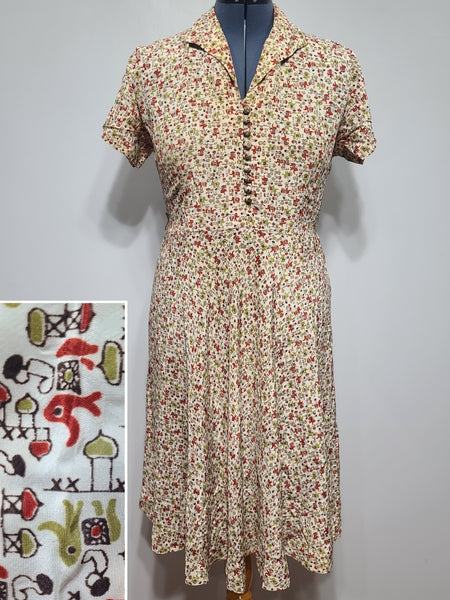 Elephant Novelty Print Dress <br> (B-44.5" W-38" H-49")