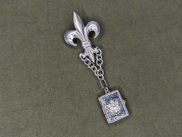 Fleur-de-lis Sweetheart Army Locket Pin