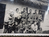 Original Photo German Soldiers w/ Nice Family