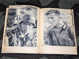 Soldatenantlitz in der Schlacht Candid Soldiers Photos Book