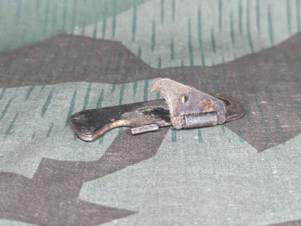 Fixo D.R.G.M. Can and Bottle Opener