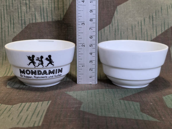 Mondamin Pudding Form and Measuring Cups (Set of 3)
