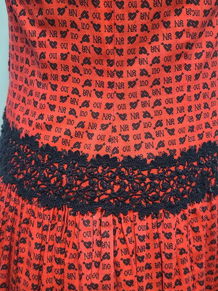 Heart Novelty Print French Oui Non Dress <br> (B-36" W-29" H-37")