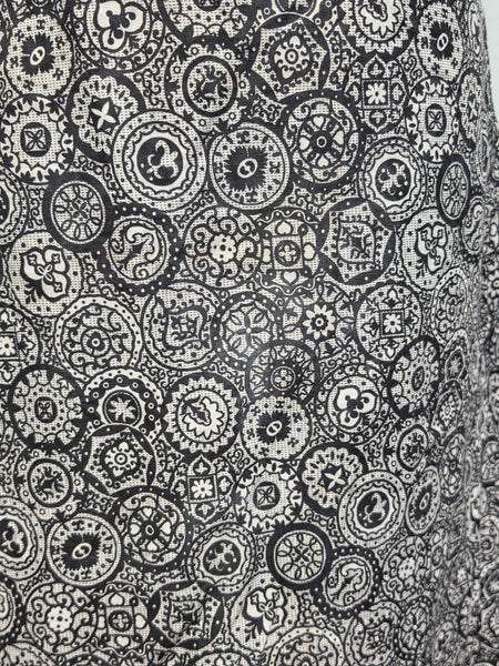 Black and White Print Dress Flower Belt Buckle <br> (B-42" W-36" H-41")