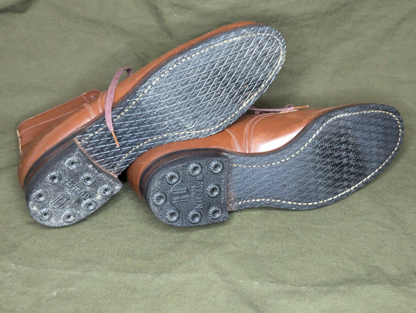 Women's Army Boots (Size 7 1/2 AA)