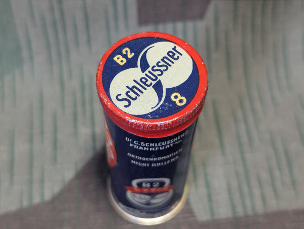 1935 Schleussner Tempo Gold Film Canister