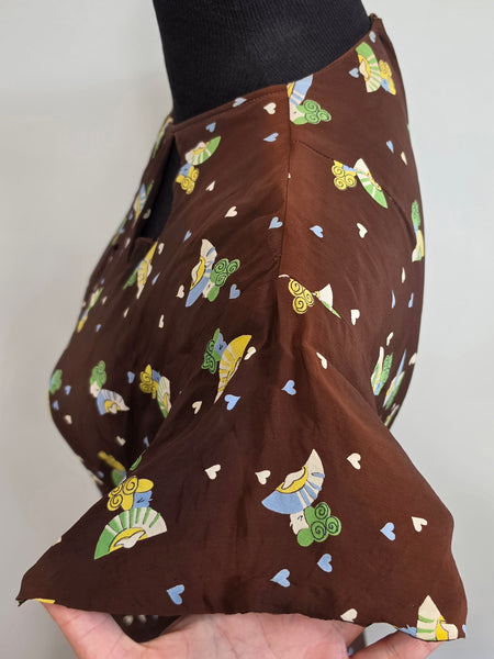 Cold Rayon Lady and Fan Novelty Print Dress <br> (B-36" W-27" H-35")