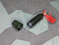 Green Bakelite Thimble Sewing Needle Holder