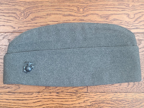 Women's US Marines Uniform: Jacket Skirt and Garrison Cap <br> (B-38" W-29" H-38")