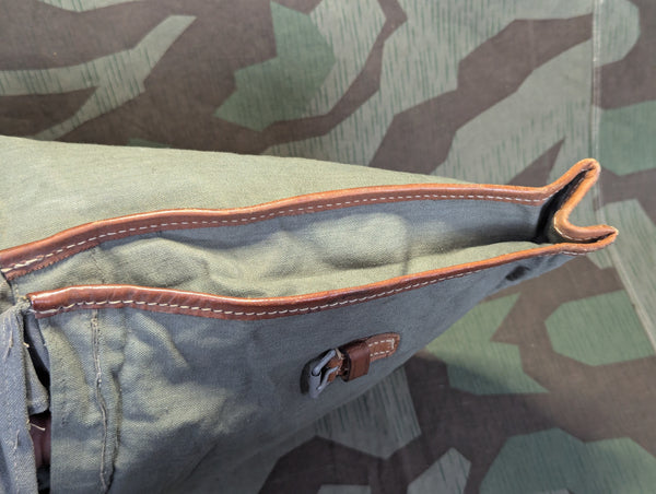 Early M31 Clothing Bag Unissued