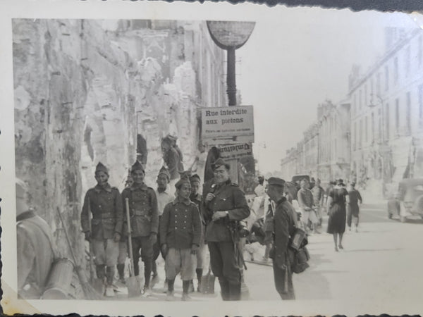 German Photo Album Wehrdienst-Ehrendienst Full Album (81 photos)