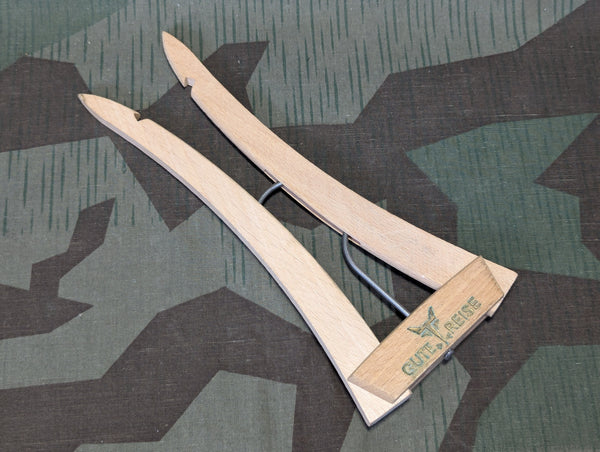 Gute Reise Folding German Hanger