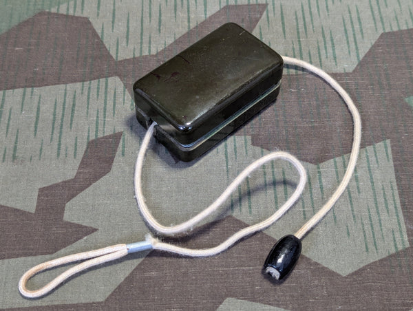 Sieger Bakelite Razor Blade Sharpener Green