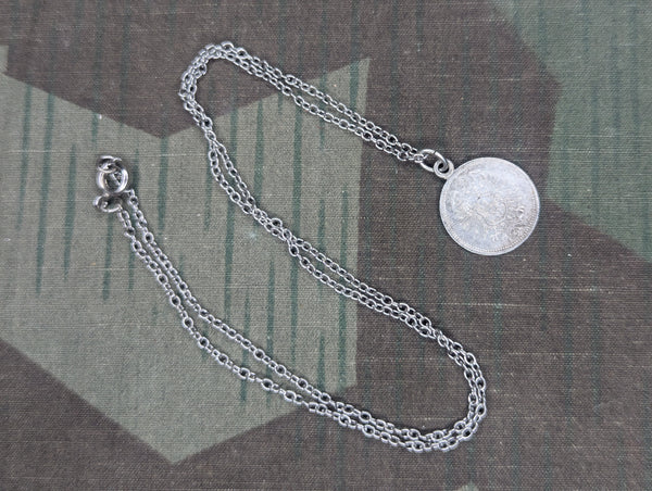 "Glücklich die Seele, die liebt" Love Token Necklace