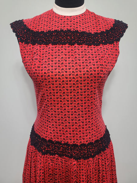 Heart Novelty Print French Oui Non Dress <br> (B-36" W-29" H-37")