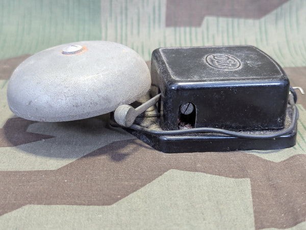 Dux Bakelite Doorbell (Postwar)