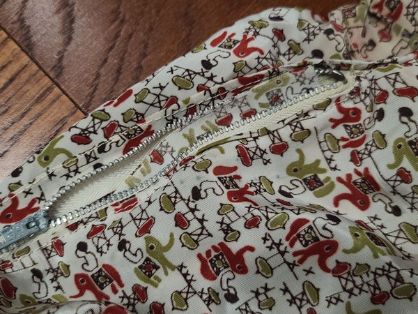 Elephant Novelty Print Dress <br> (B-44.5" W-38" H-49")