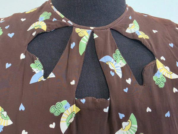 Cold Rayon Lady and Fan Novelty Print Dress <br> (B-36" W-27" H-35")