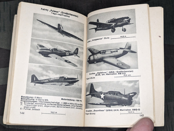 Kriegsflugzeuge Aircraft Identification Book 1943
