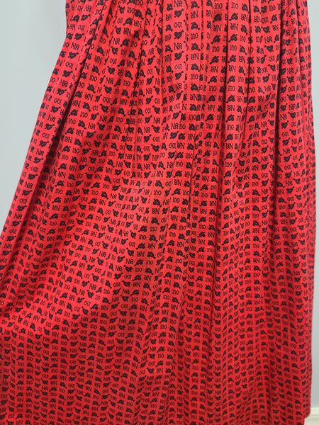 Heart Novelty Print French Oui Non Dress <br> (B-36" W-29" H-37")