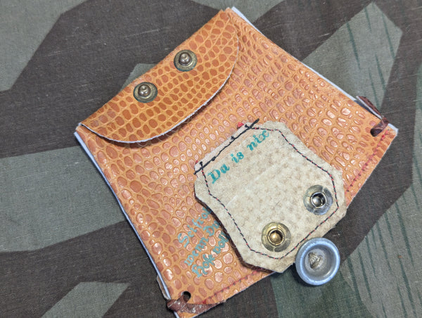 Lederhosen Novelty Change Purse (Be Happy When You Have Full Pants)