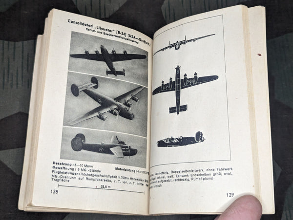 Kriegsflugzeuge Aircraft Identification Book 1943