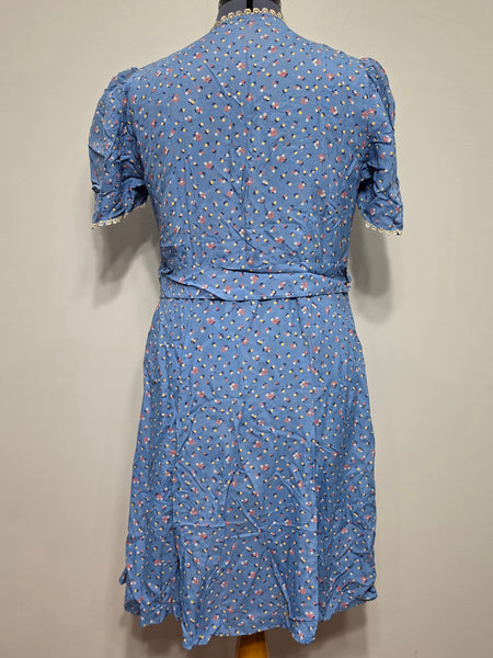 Blue Cold Rayon Flower Print Dress <br> (B-42" W-40" H-45")