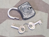 German Lock with 2 Keys Wreath Design