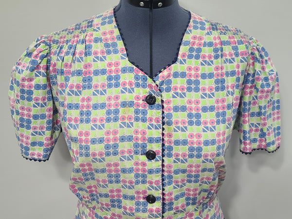 Colorful Print Button Down Dress <br> (B-52" W-44.5" H-52")