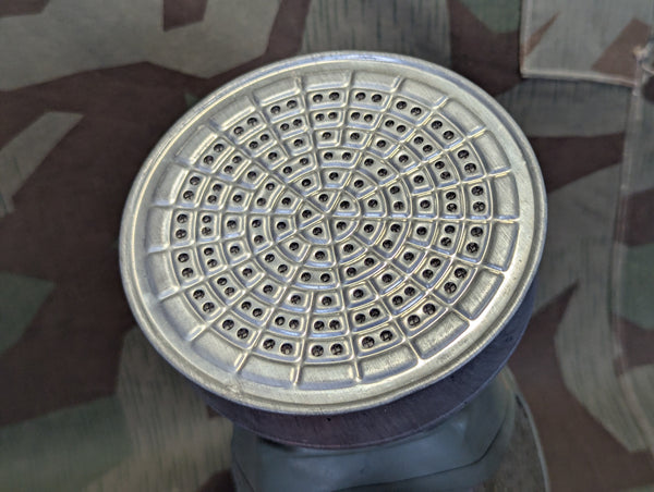 VM40 Volksgasmaske in Canister