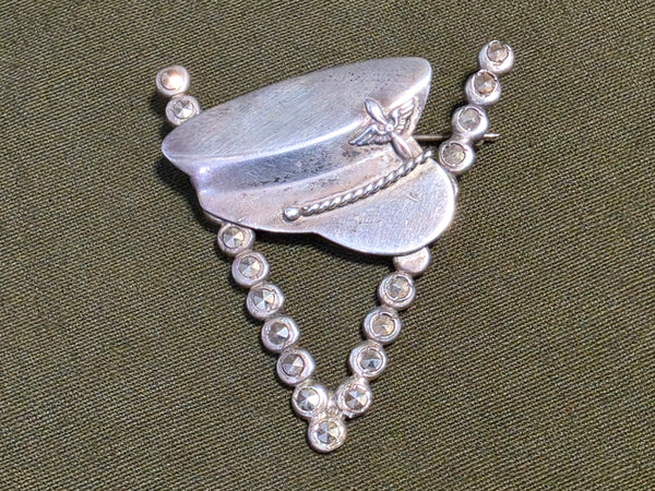 V for Victory with Army Air Corps Hat Sweetheart Pin